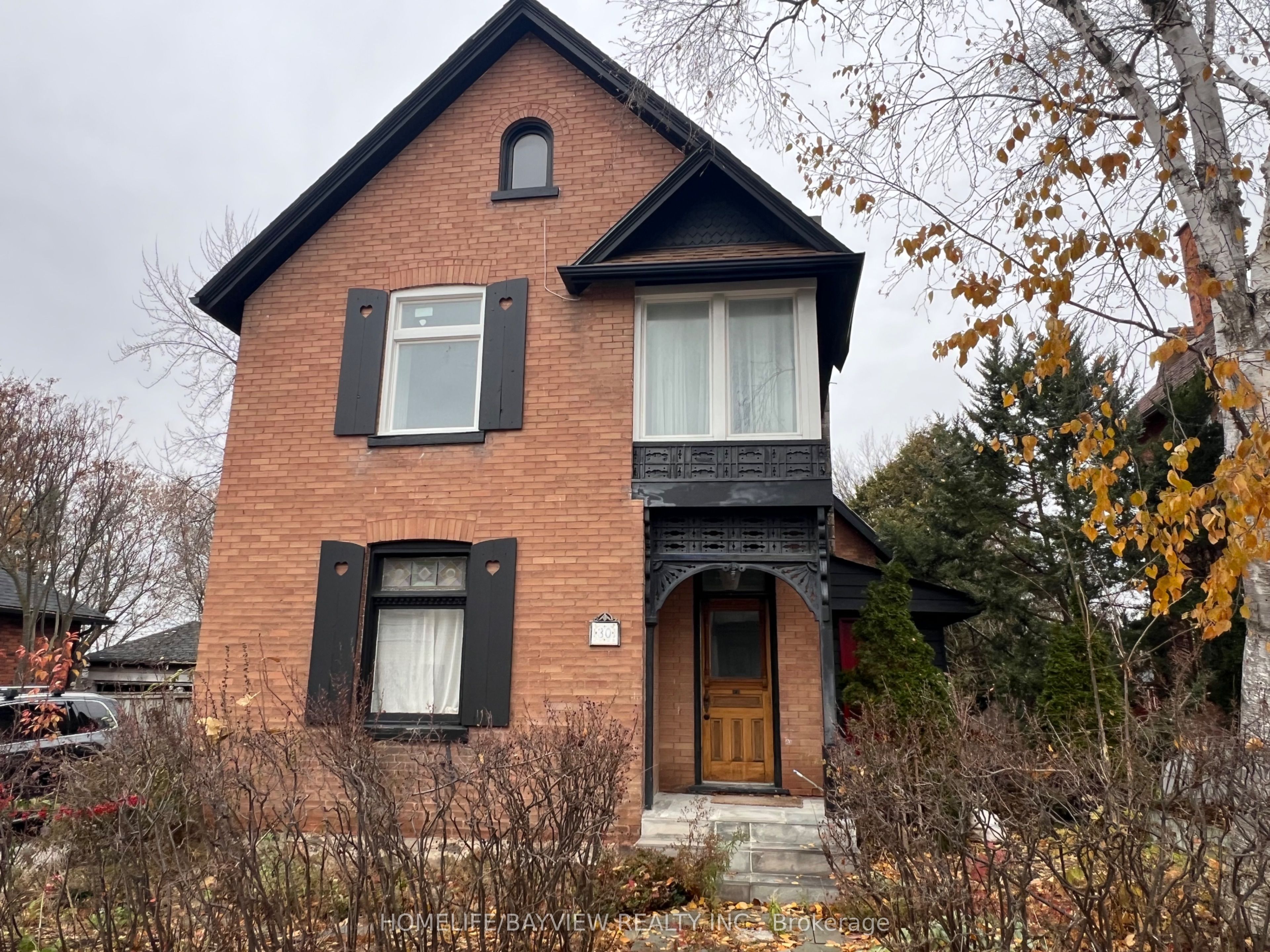 Photo 1 of 13 — 30 Queen Street, Innisfil, ON L0L 1L0