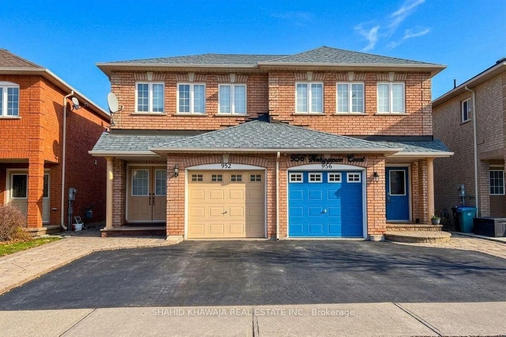 Photo of 952 Marygrace Court, Mississauga, ON L5V 2V7 (MLS # W13829942)