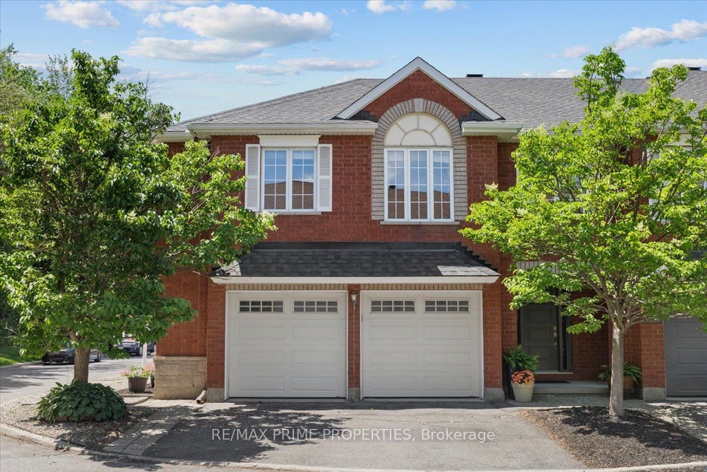 Photo of 201 Gladeview Private, Blossom Park - Airport and Area, ON K1T 4A6 (MLS # X13456614)