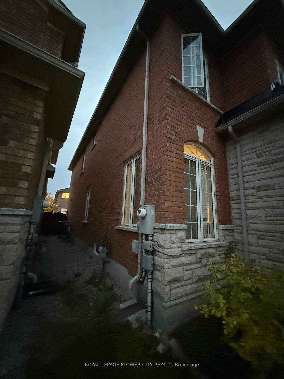 41 Cape Dorset Crescent