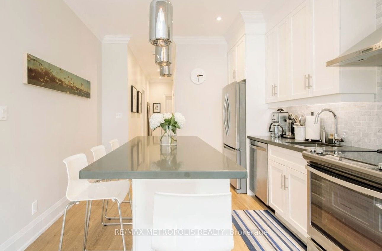72 Grace Street Main Floor