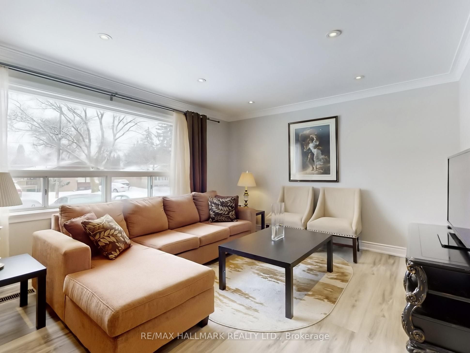 79 Cartier Crescent