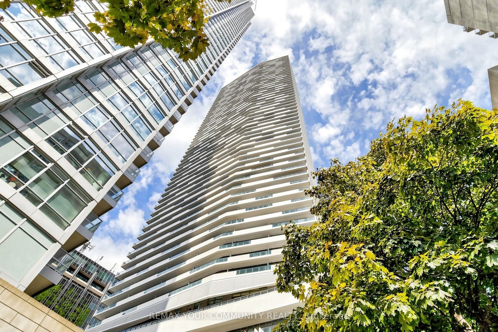 Photo of 2221 Yonge Street #2709, Toronto, ON M4S 2B8 (MLS # C13712124)