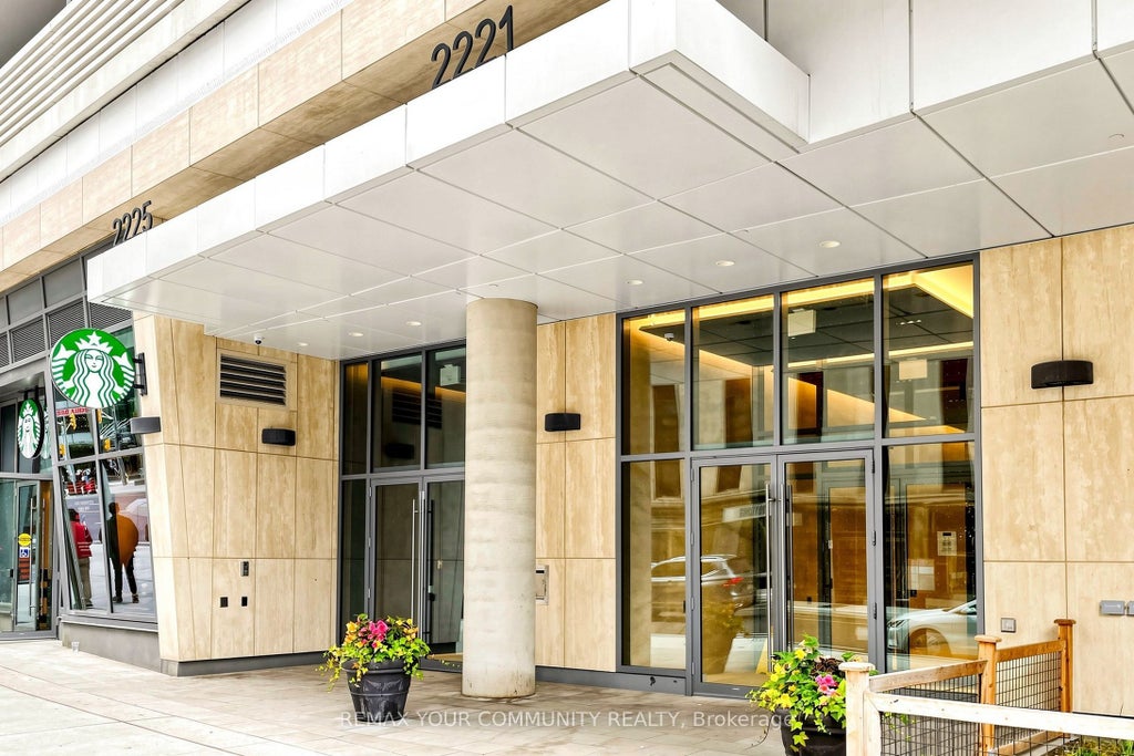 Photo of 2221 Yonge Street #2709, Toronto, ON M4S 2B8 (MLS # C13712124)