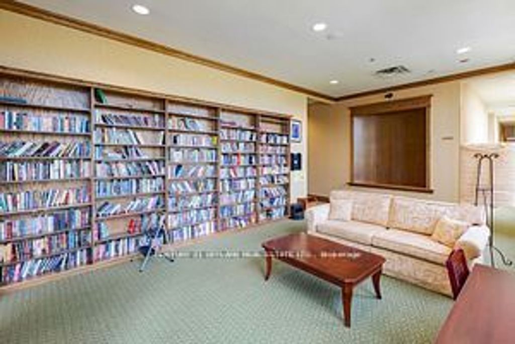 Photo of 25 Via Rosedale Way #316, Brampton, ON L6R 3J8 (MLS # W12402070)