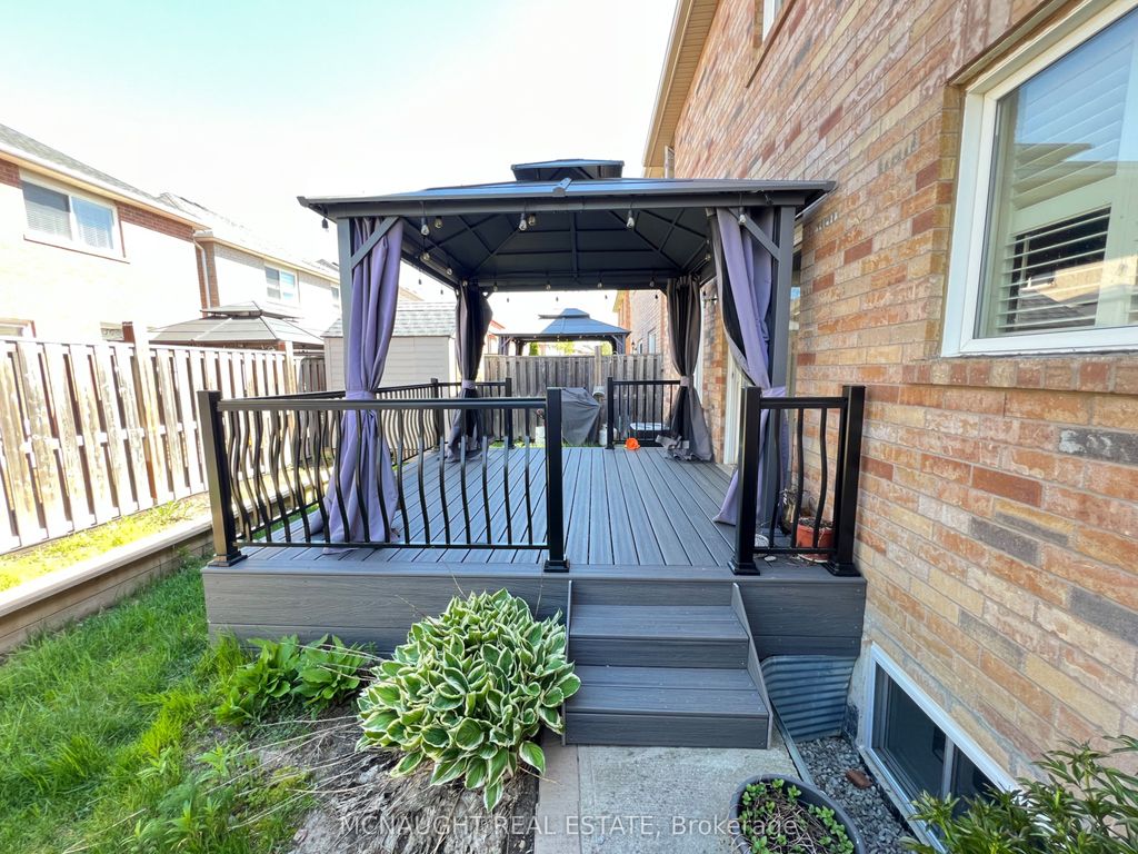 Photo of 117 Crown Victoria Drive, Brampton, ON L7A 3X9 (MLS # W13524904)