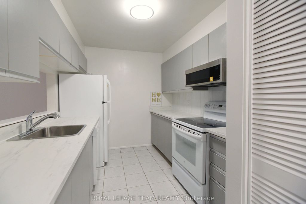 Photo of 260 Brittany Drive #118, Manor Park - Cardinal Glen and Area, ON K1K 4M2 (MLS # X12457863)