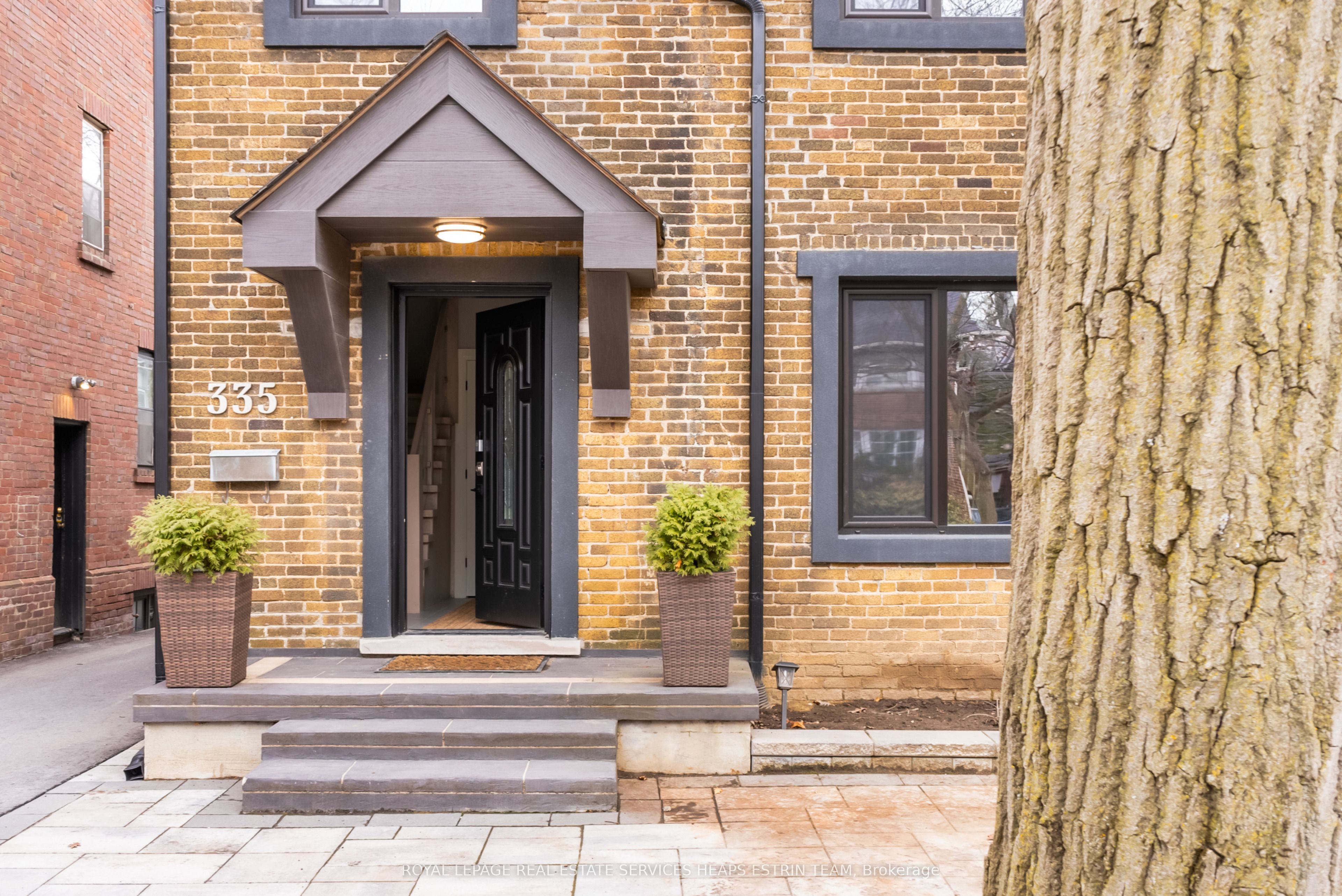 335 St Clair Avenue E