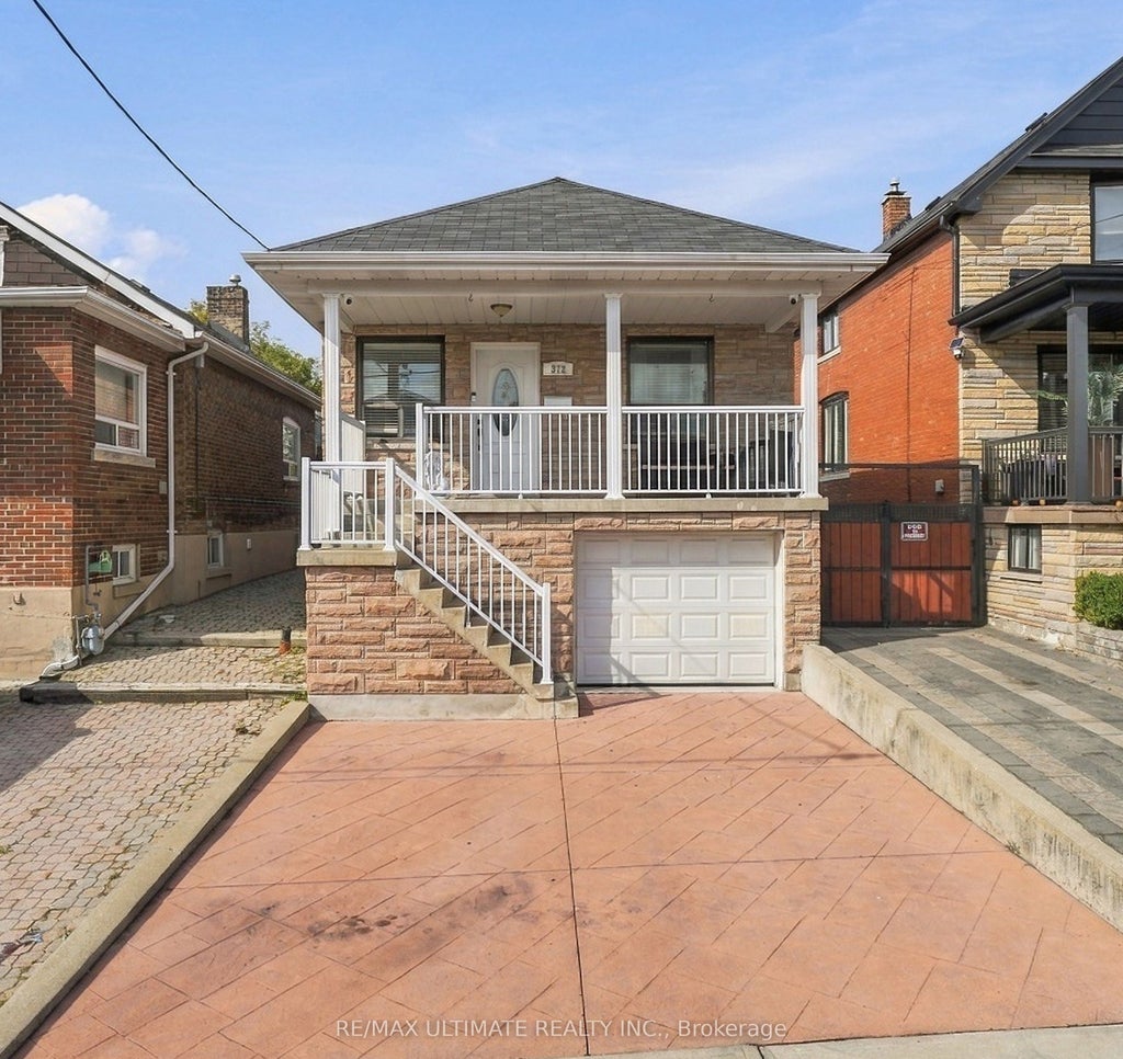 Photo of 372 Blackthorn Avenue, Toronto, ON M6M 3B9 (MLS # W14085052)