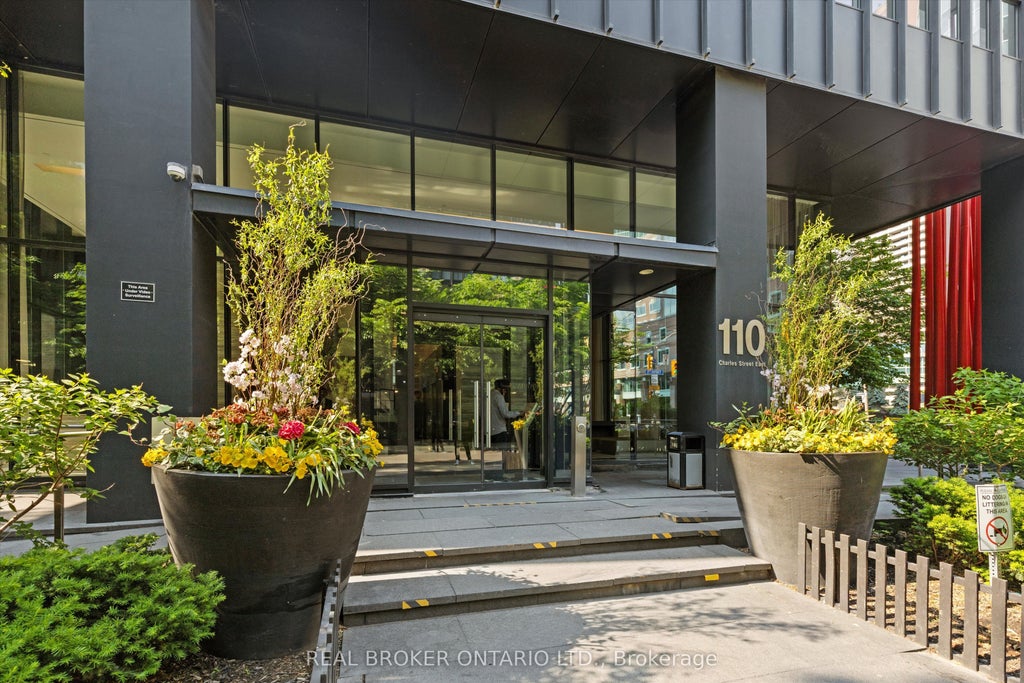 Photo of 110 Charles Street E #4403, Toronto, ON M4Y 1T5 (MLS # C13795104)