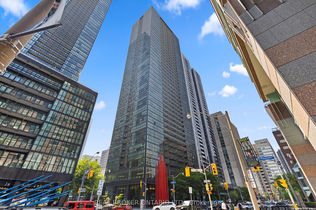 Photo of 110 Charles Street E #4403, Toronto, ON M4Y 1T5 (MLS # C13795104)