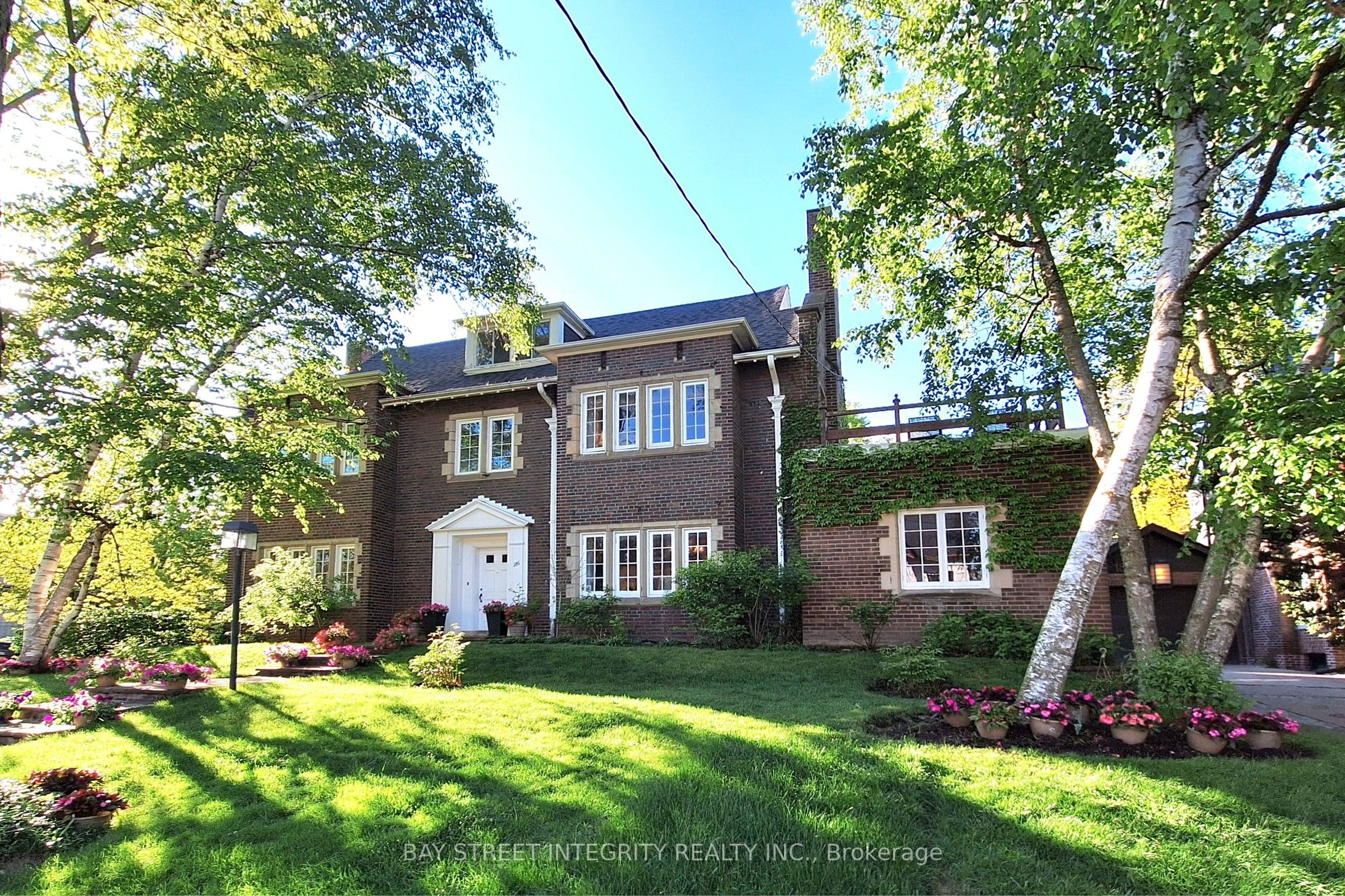 184 Heath Street W
