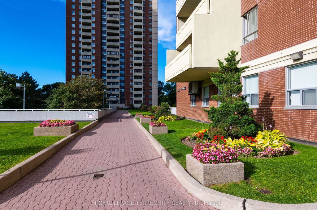 Photo of 5 Massey Square #2807, Toronto, ON M4C 5L6 (MLS # E12453789)