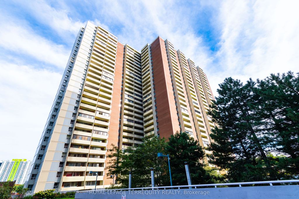 Photo of 5 Massey Square #2807, Toronto, ON M4C 5L6 (MLS # E12453789)