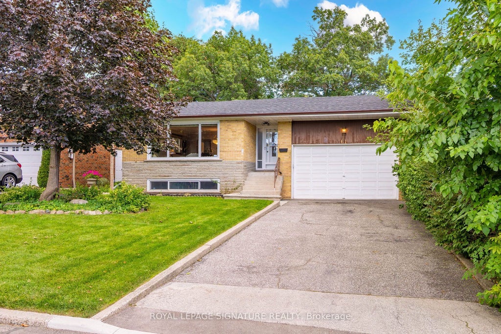 Photo of 61 Comay Road, Toronto, ON M6M 2K9 (MLS # W13786858)