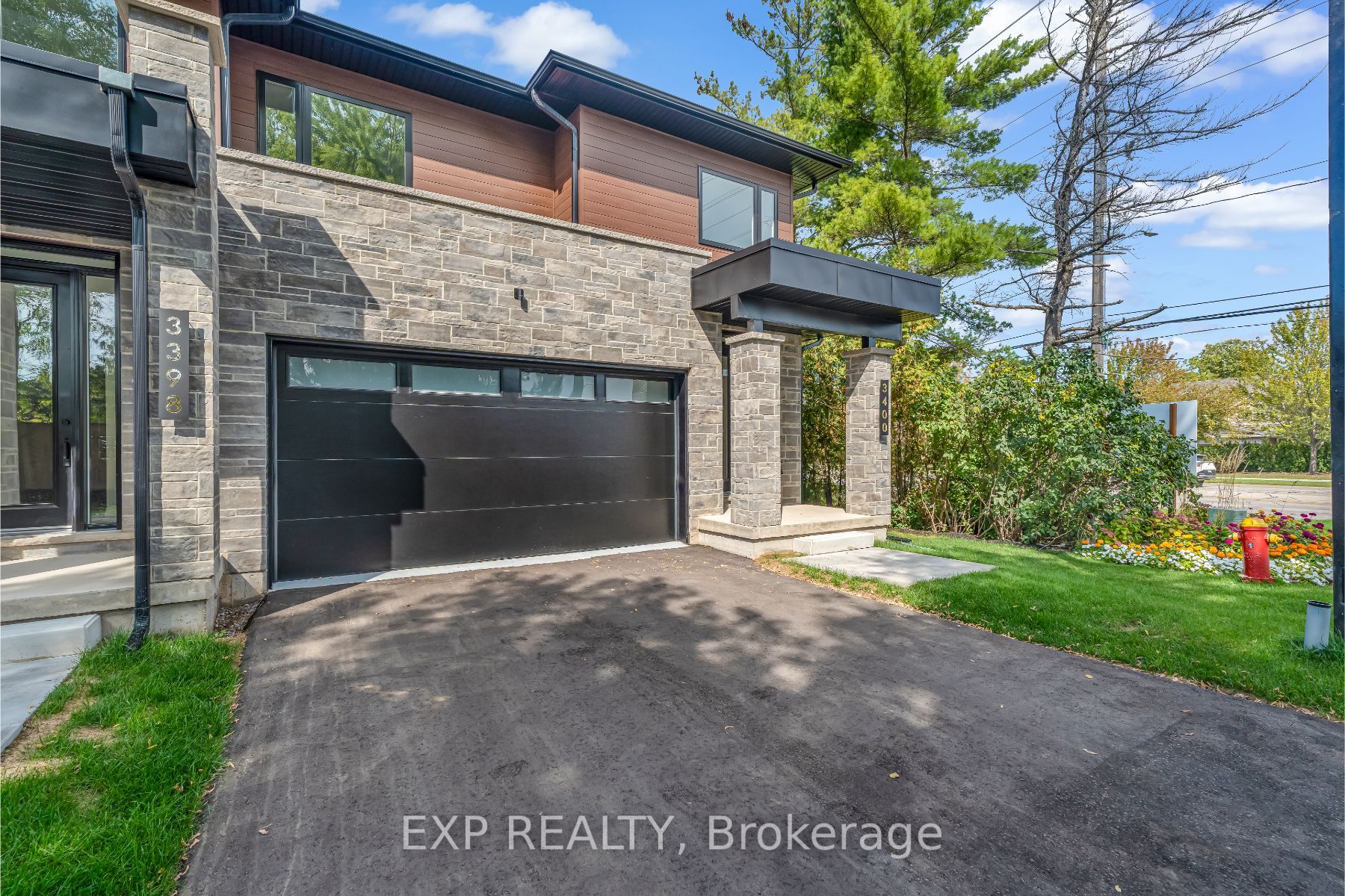 2154 Walkers Line 1