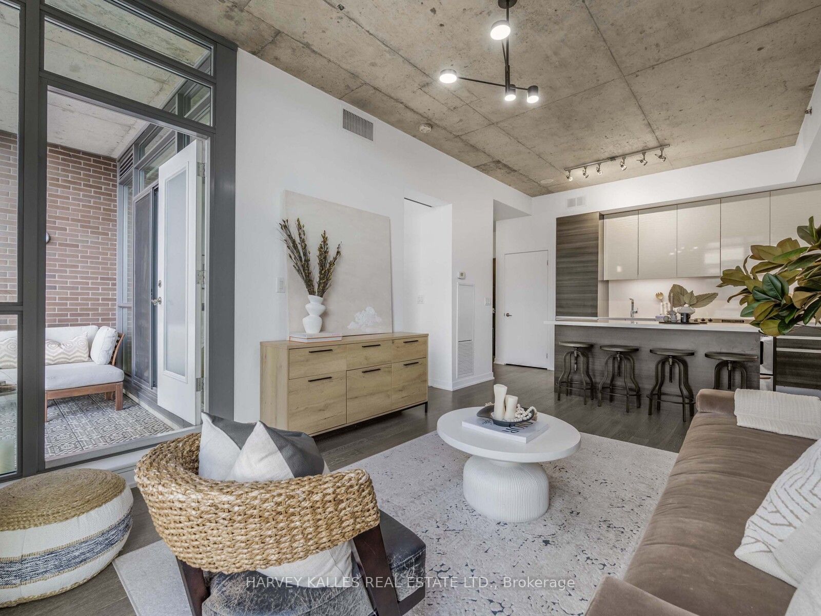 8 Gladstone Avenue 615