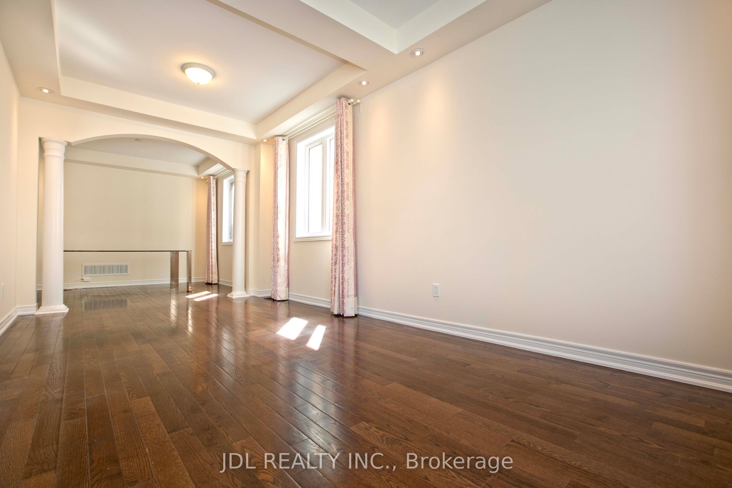 21 Wozniak Crescent