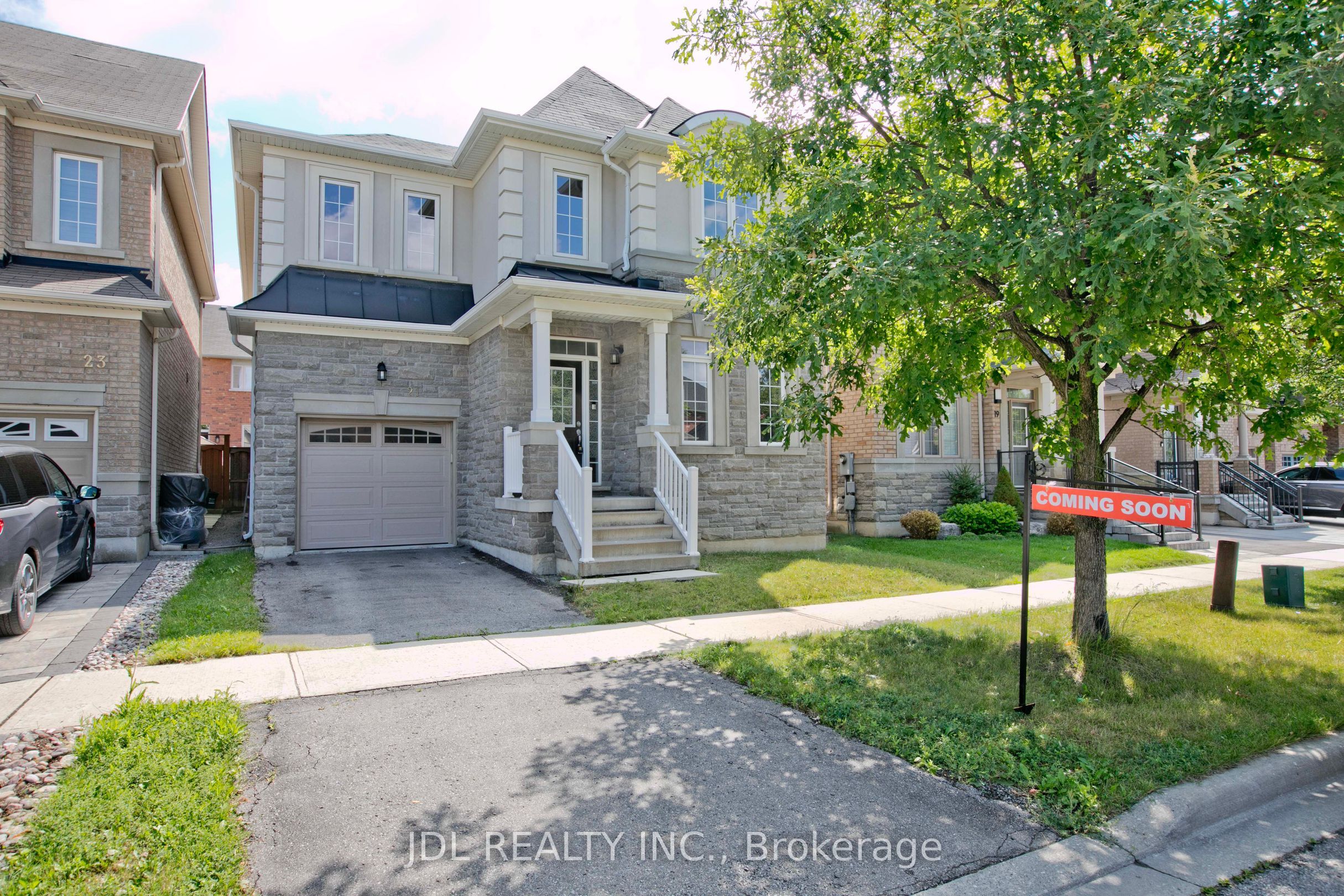 21 Wozniak Crescent