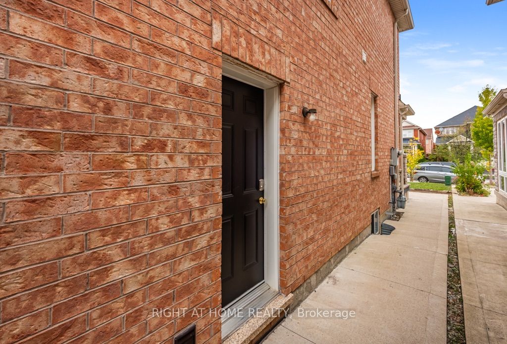 Photo of 7276 Golden Meadow Court, Mississauga, ON L5W 0B8 (MLS # W14089820)