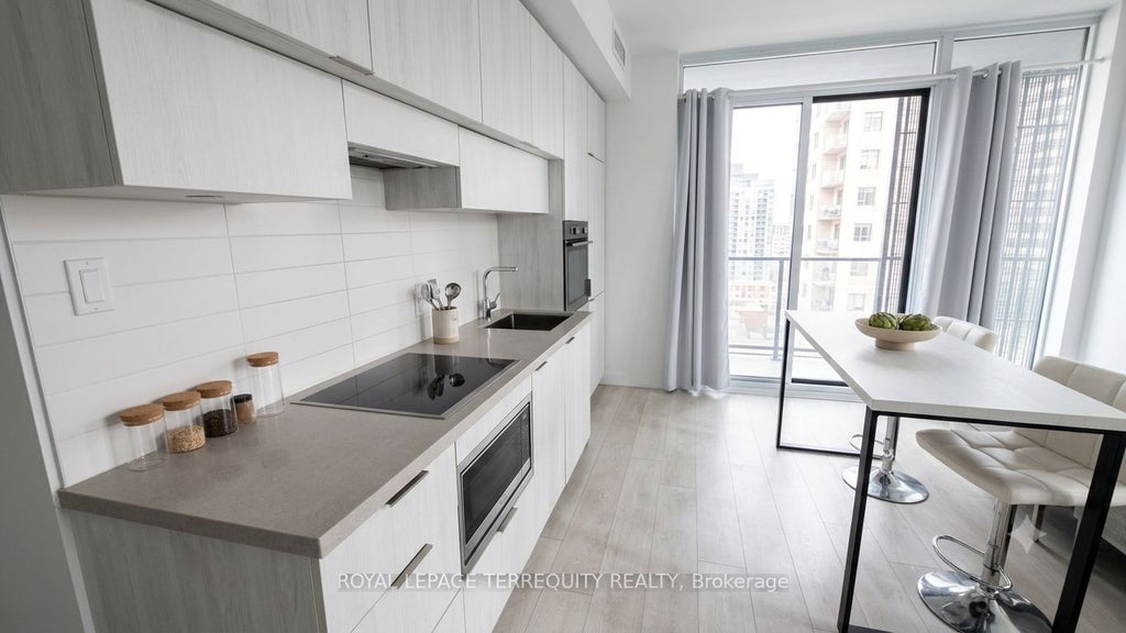 Photo of 8 Eglinton Avenue E #505, Toronto, ON M4P 0C1 (MLS # C13864470)