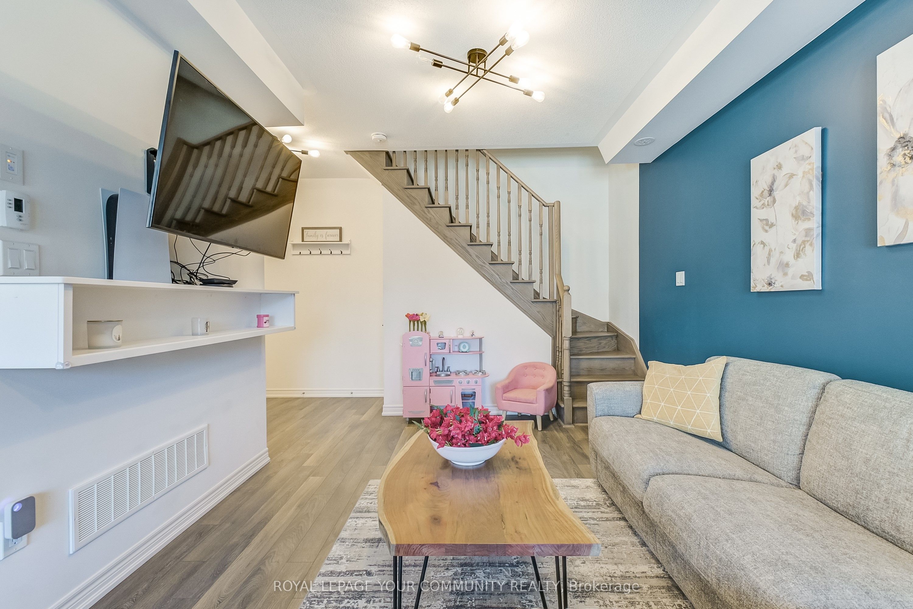 9480 The Gore Road 14