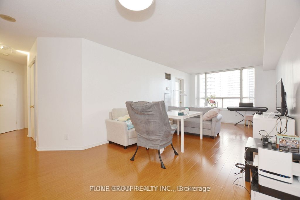 Photo of 100 Upper Madison Avenue #1005, Toronto, ON M2N 6M4 (MLS # C13218088)