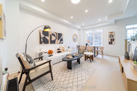 51 Routliffe Lane Toronto ON M2N 0A5