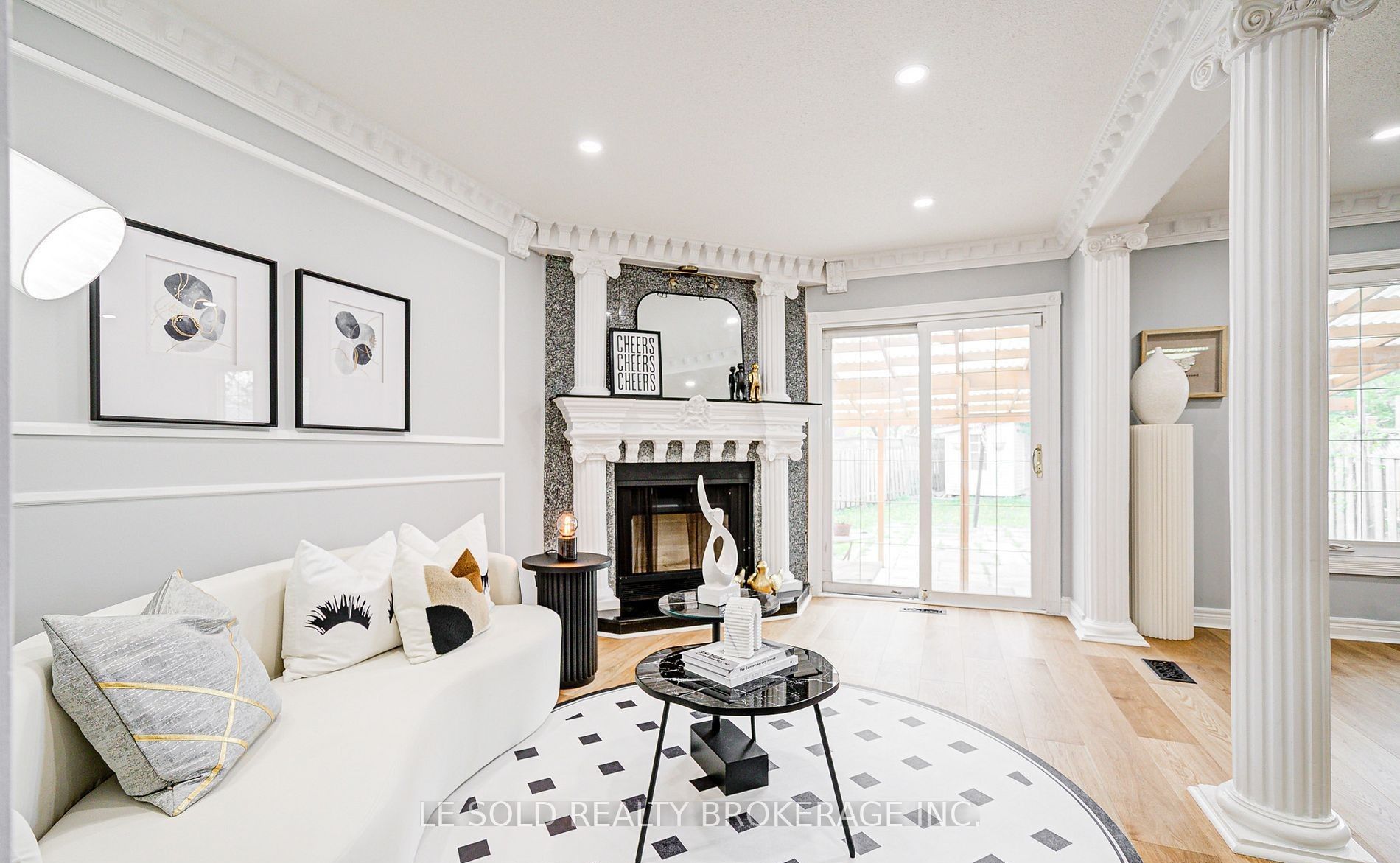 110 Cimmaron Street Upper