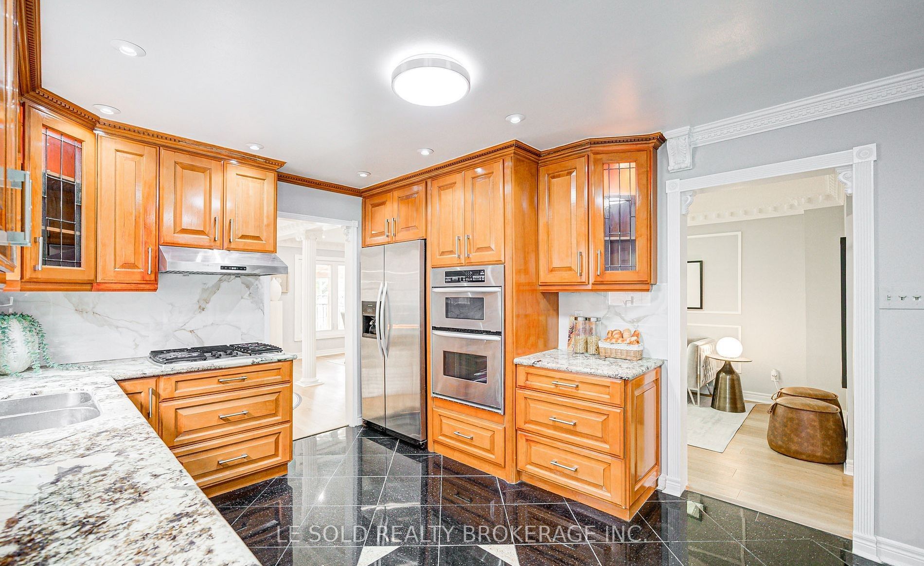 110 Cimmaron Street Upper