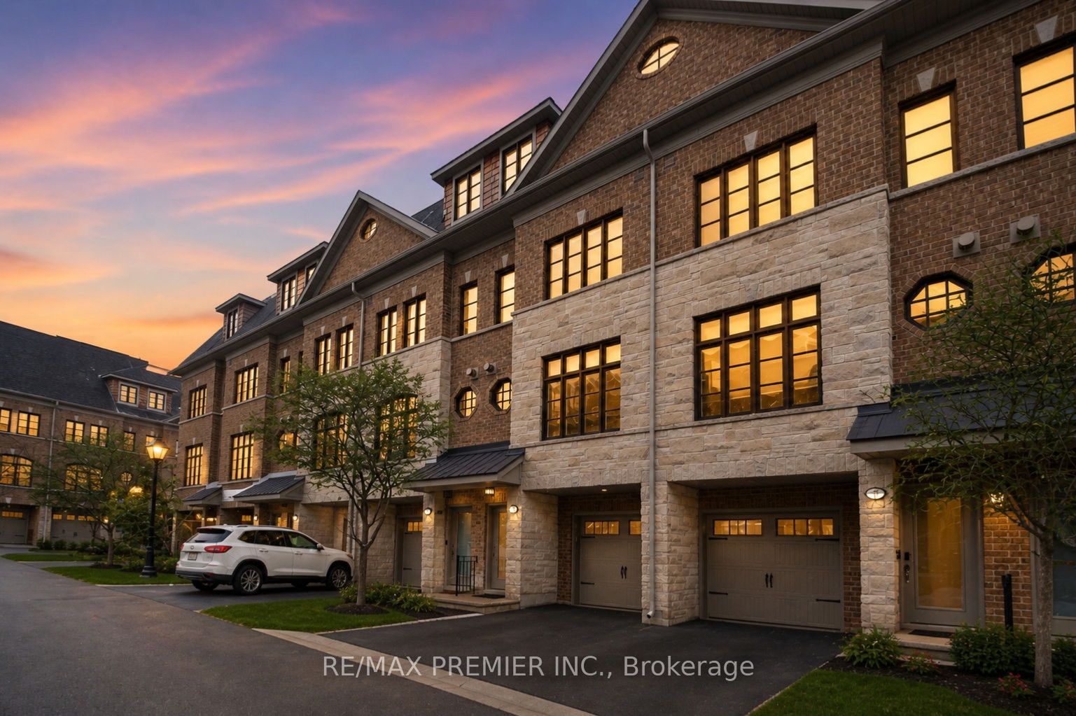Photo 1 of 32 — 27 Powseland Crescent, Vaughan, ON L4L 0C5