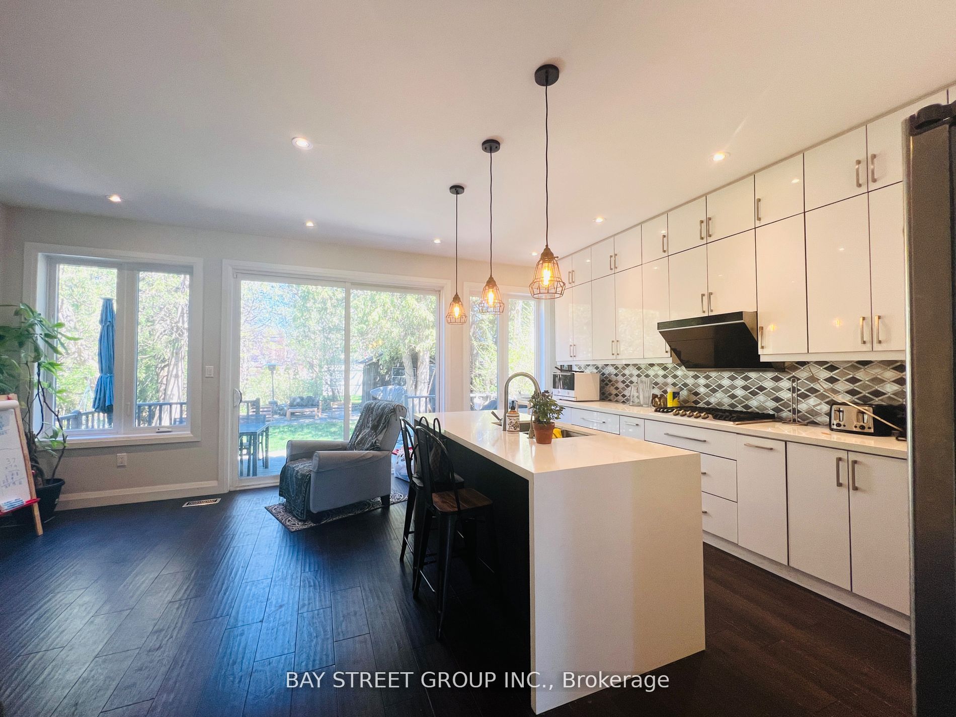 16 Enfield Avenue Upper