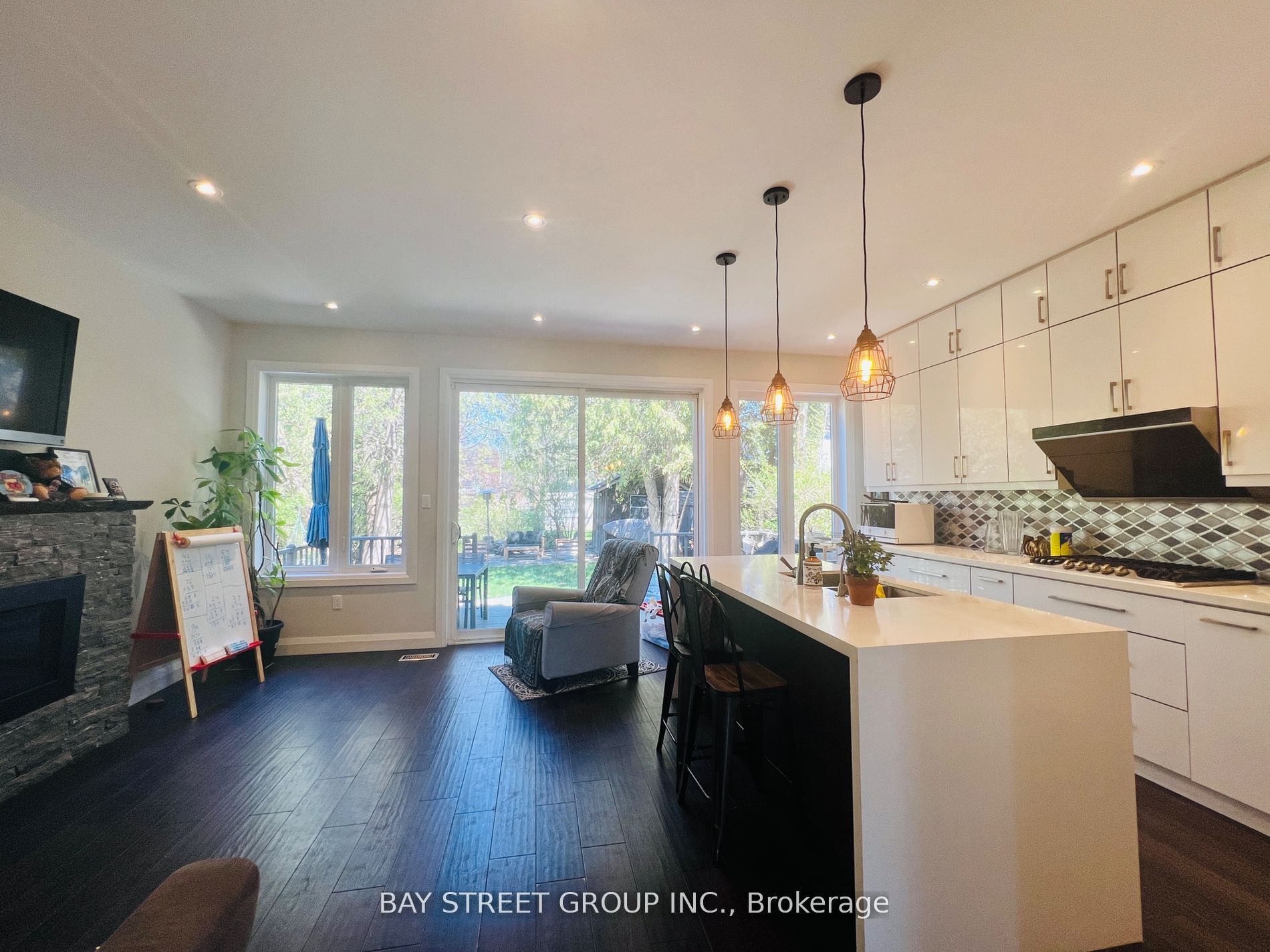 16 Enfield Avenue Upper