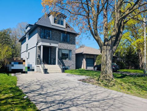 16 Enfield Avenue Upper Toronto ON M8W 1T8