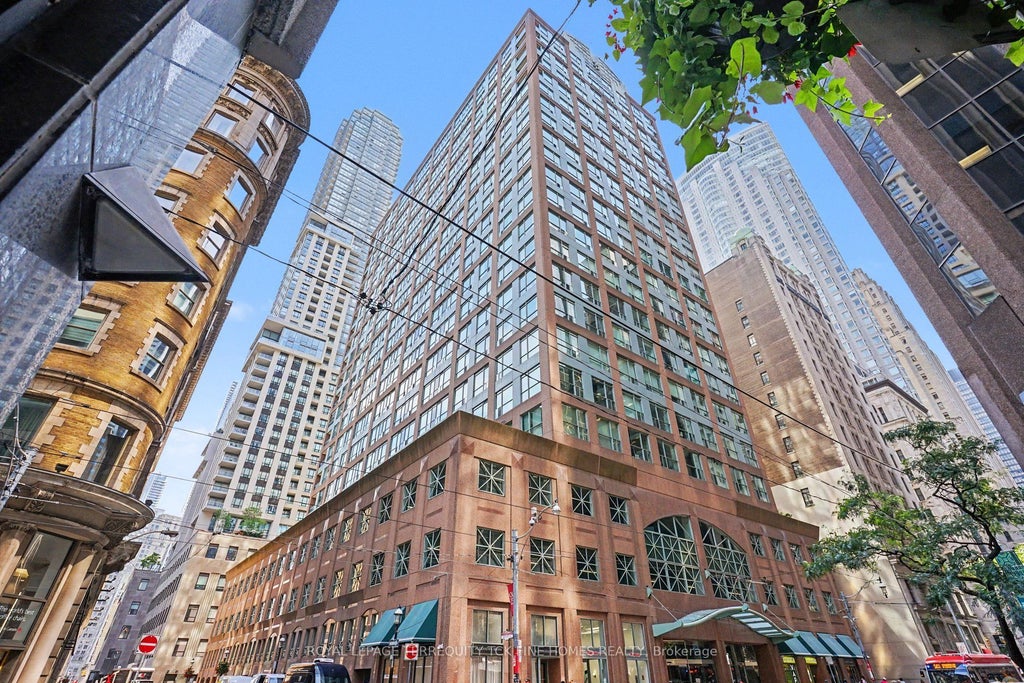 Photo of 7 King Street E #1814, Toronto, ON M5C 3C5 (MLS # C13733230)