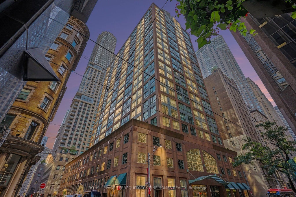 Photo of 7 King Street E #1814, Toronto, ON M5C 3C5 (MLS # C13733230)