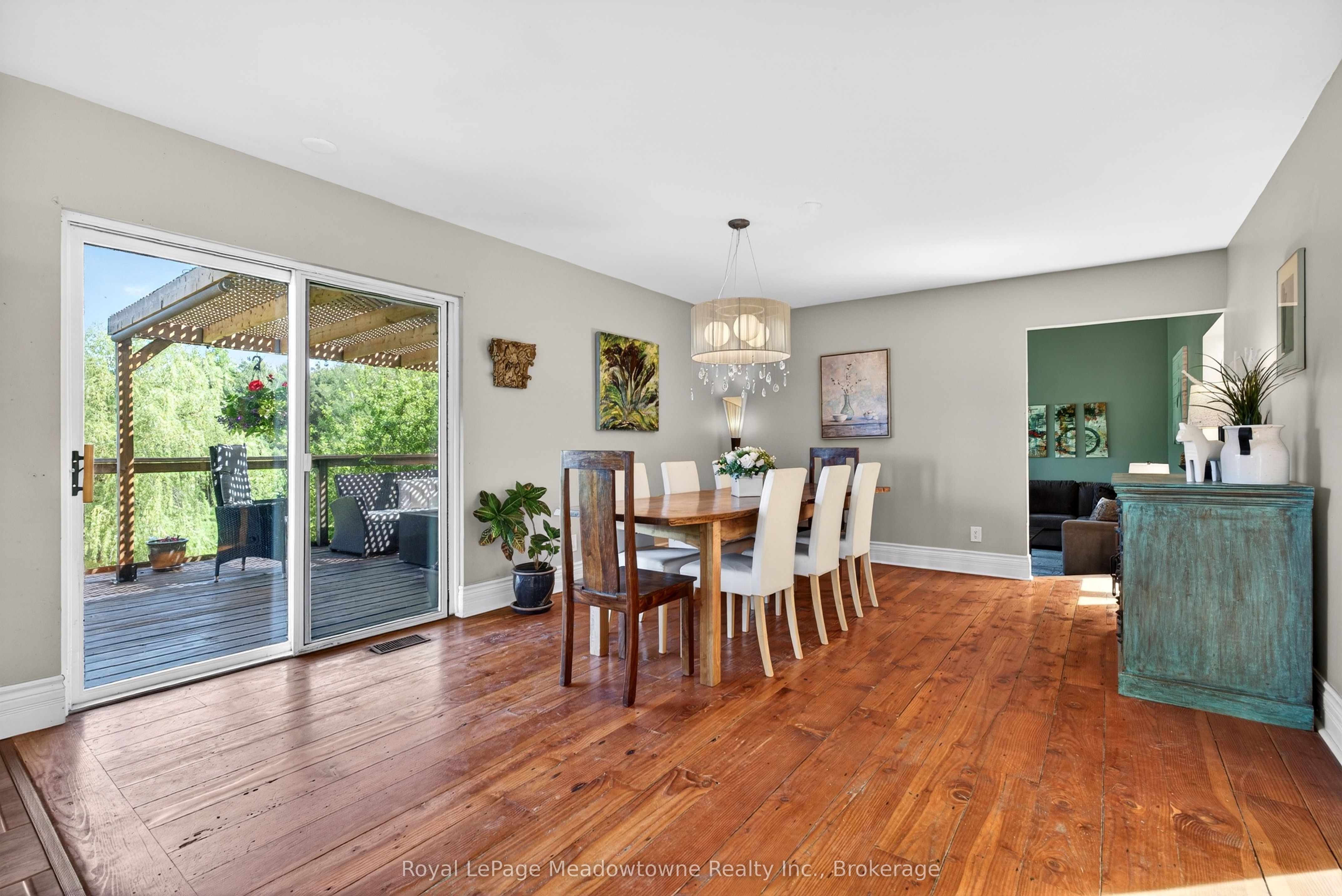8122 Eramosa Garafraxa Townline