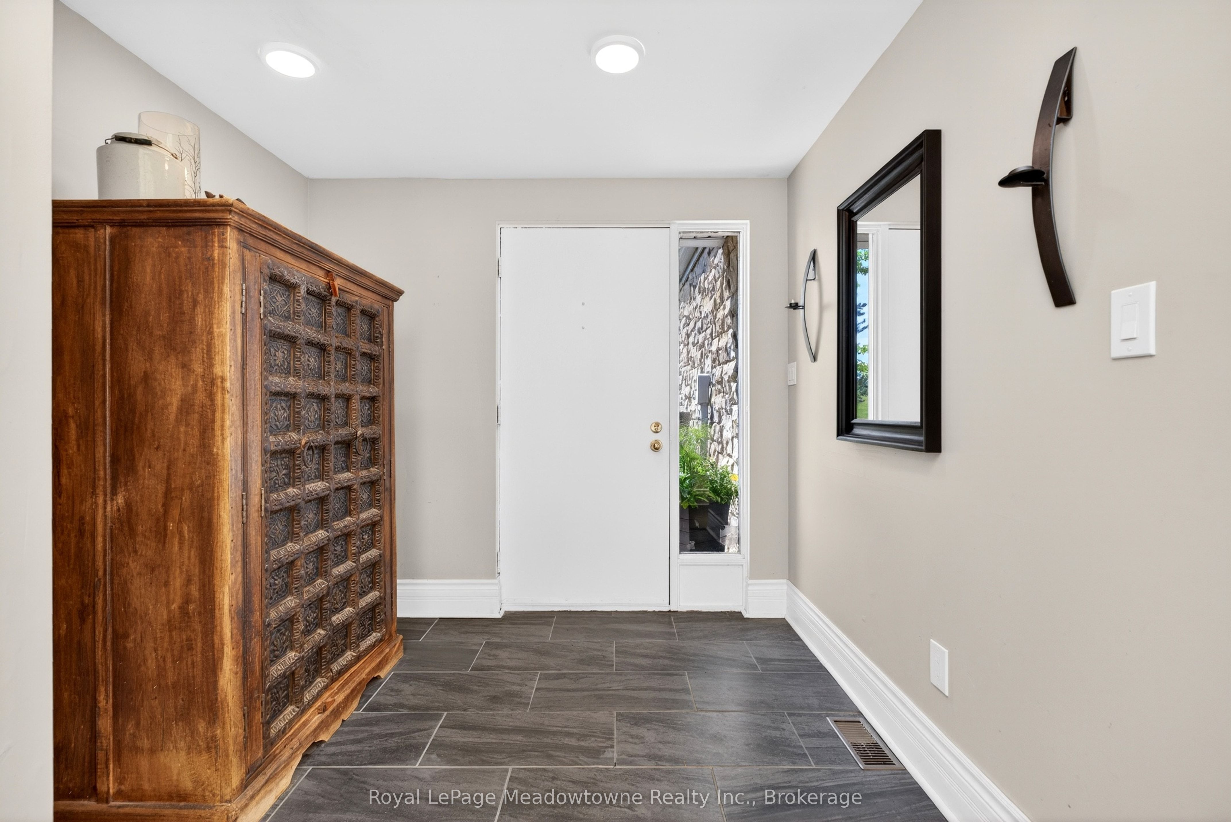 8122 Eramosa Garafraxa Townline
