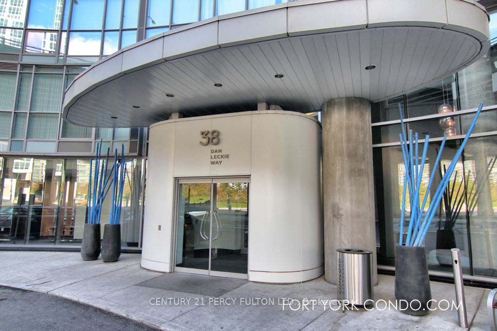 38 Dan Leckie Way 2112