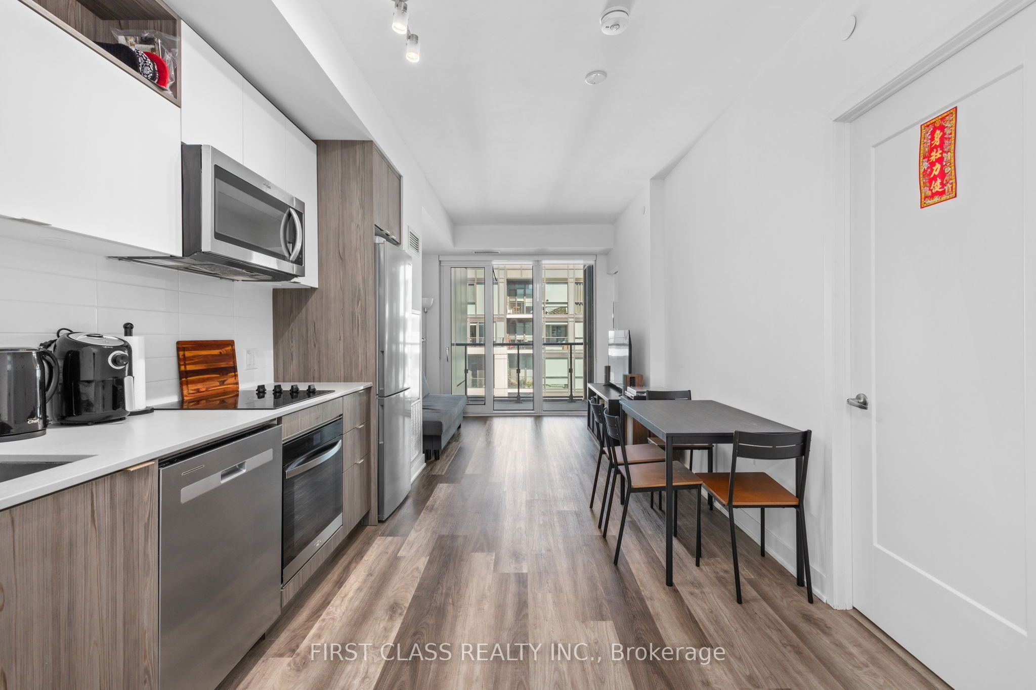 121 Lower Sherbourne Street LPH1840