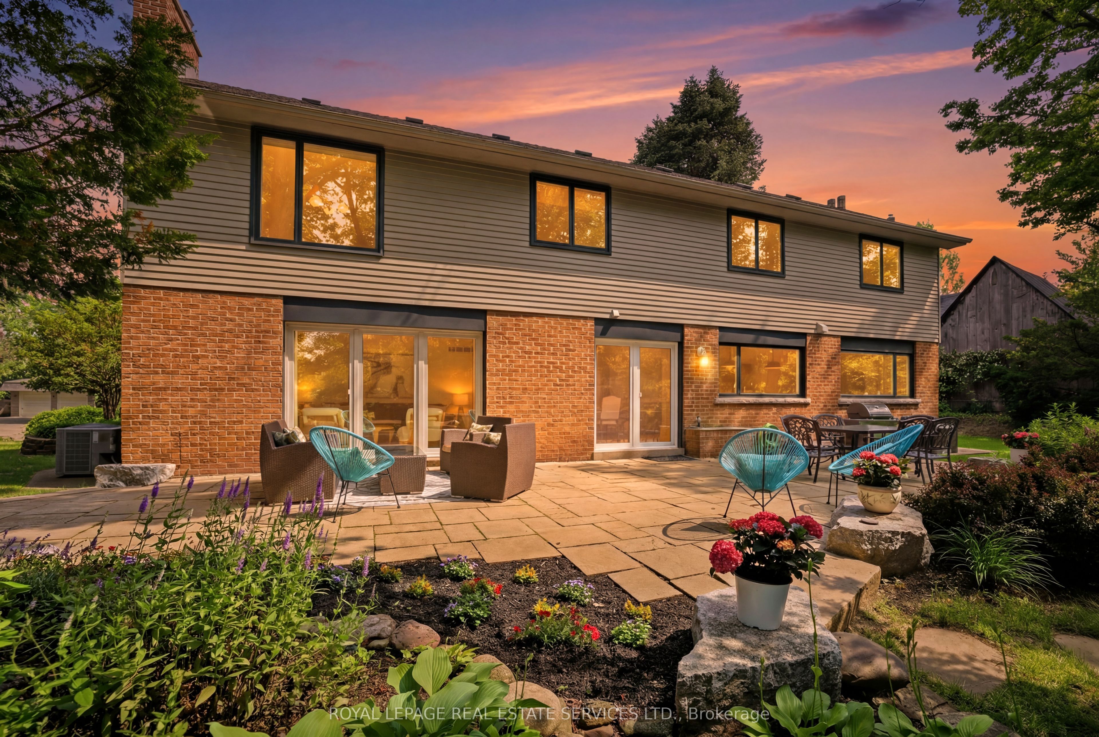 11 Regency Court