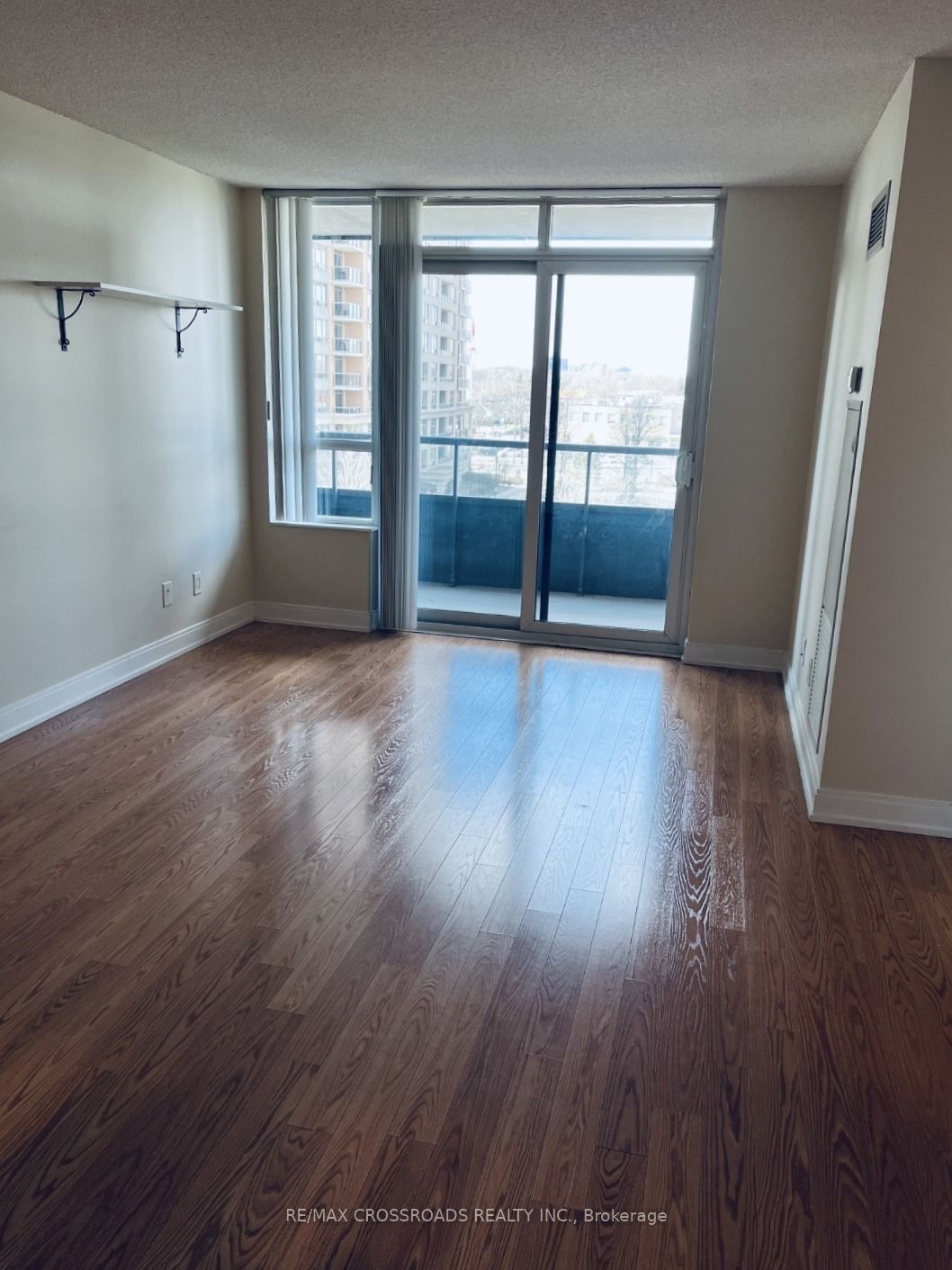 25 Viking Lane 658