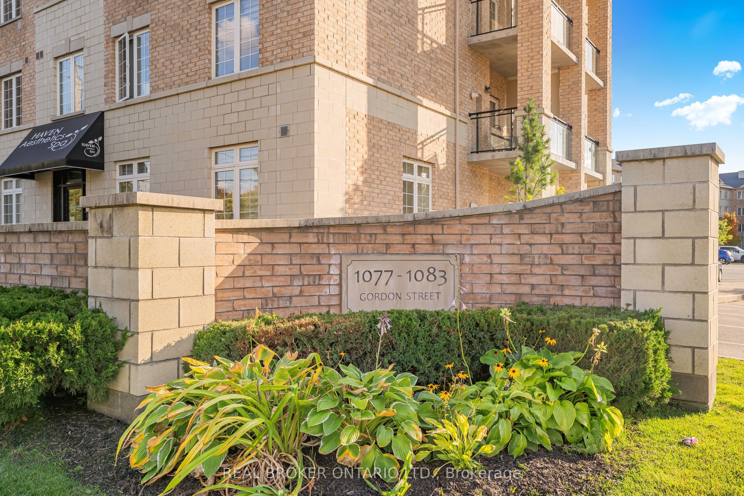 1083 Gordon Street 403