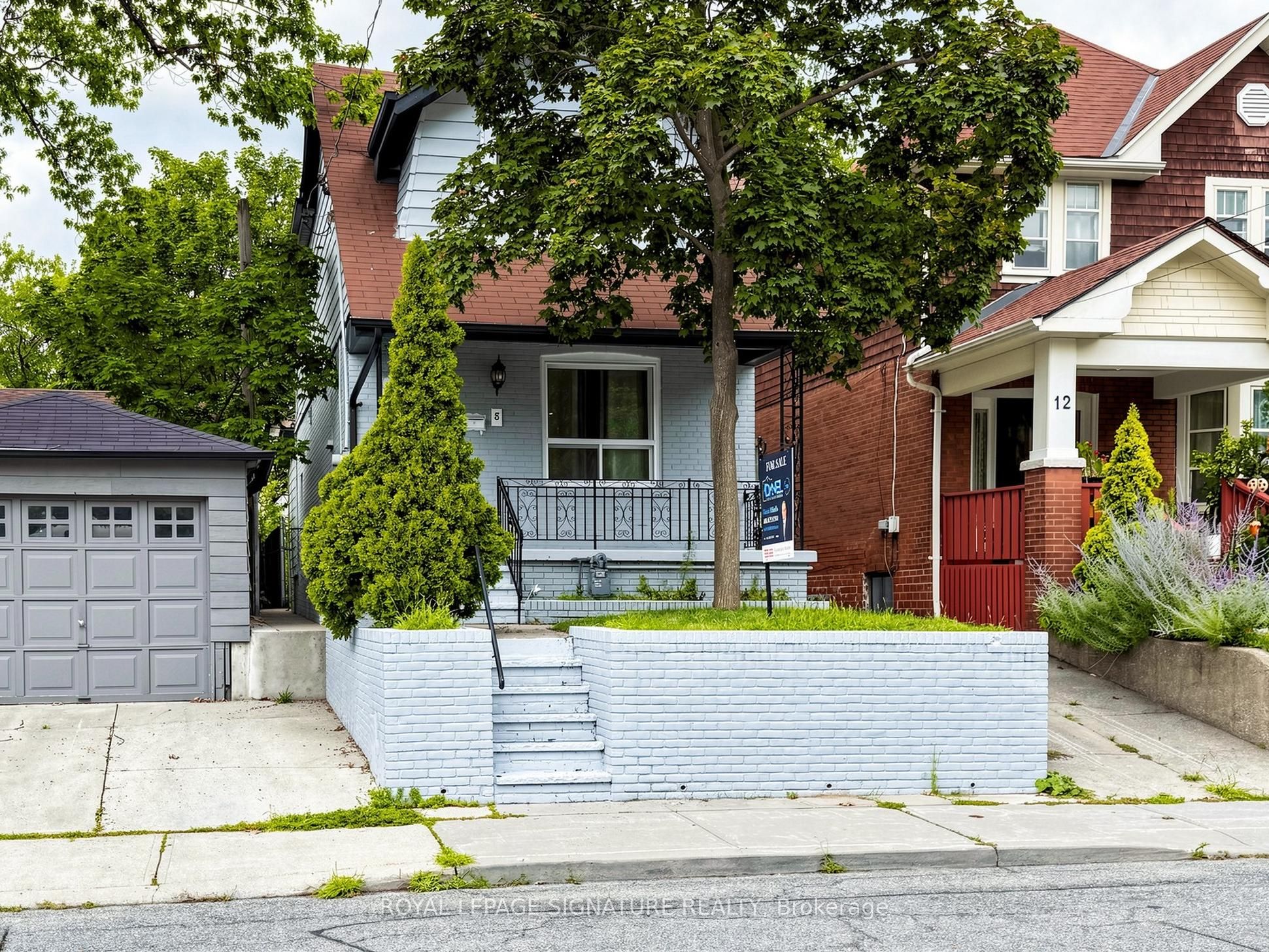 8 Harris Avenue