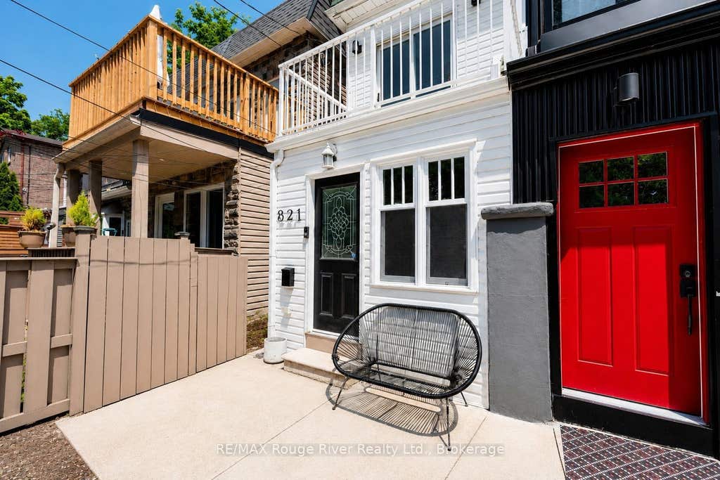 Photo of 821 Craven Road, Toronto, ON M4L 2Z7 (MLS # E13608410)