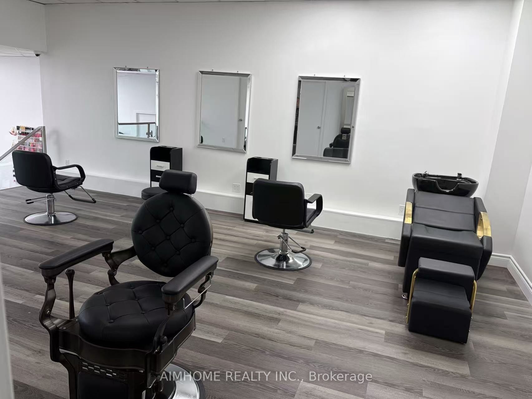 6A Yonge Street