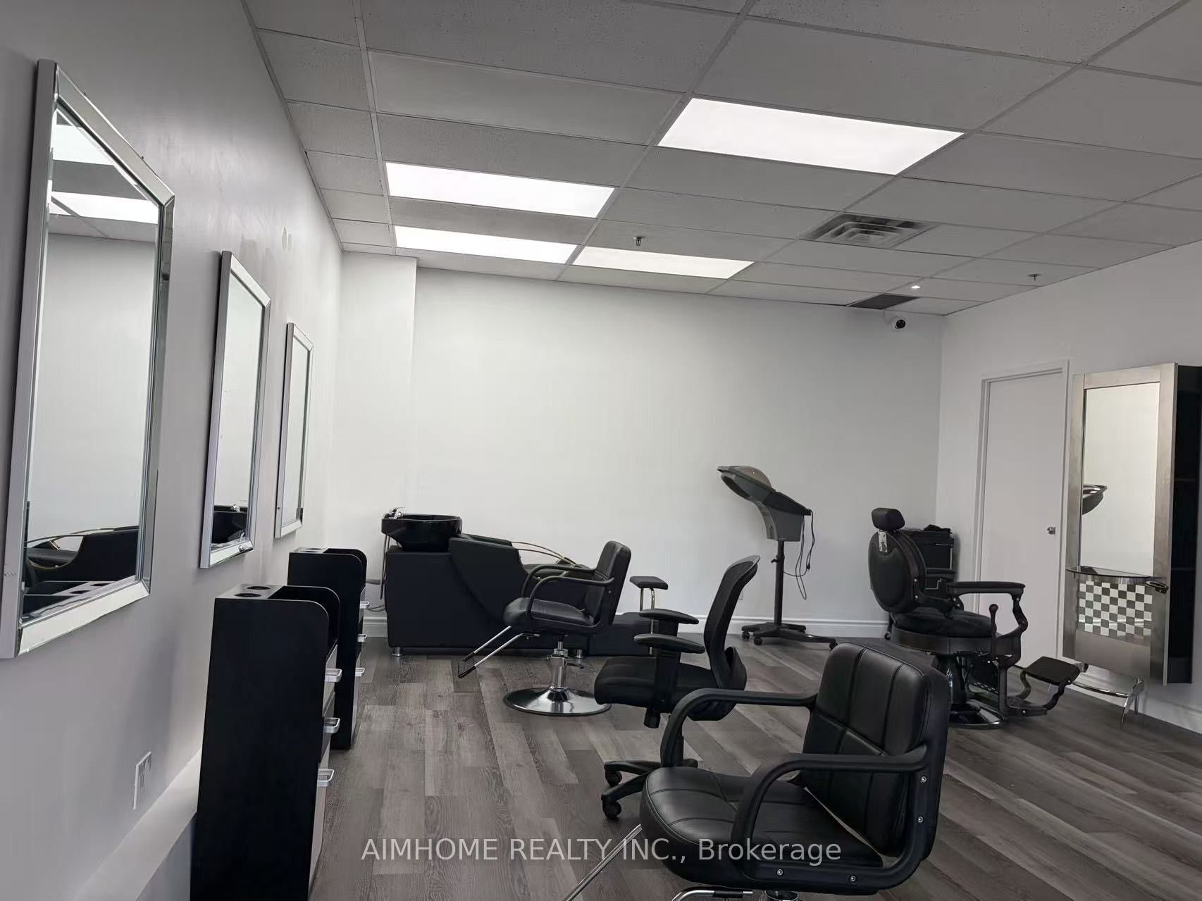 6A Yonge Street