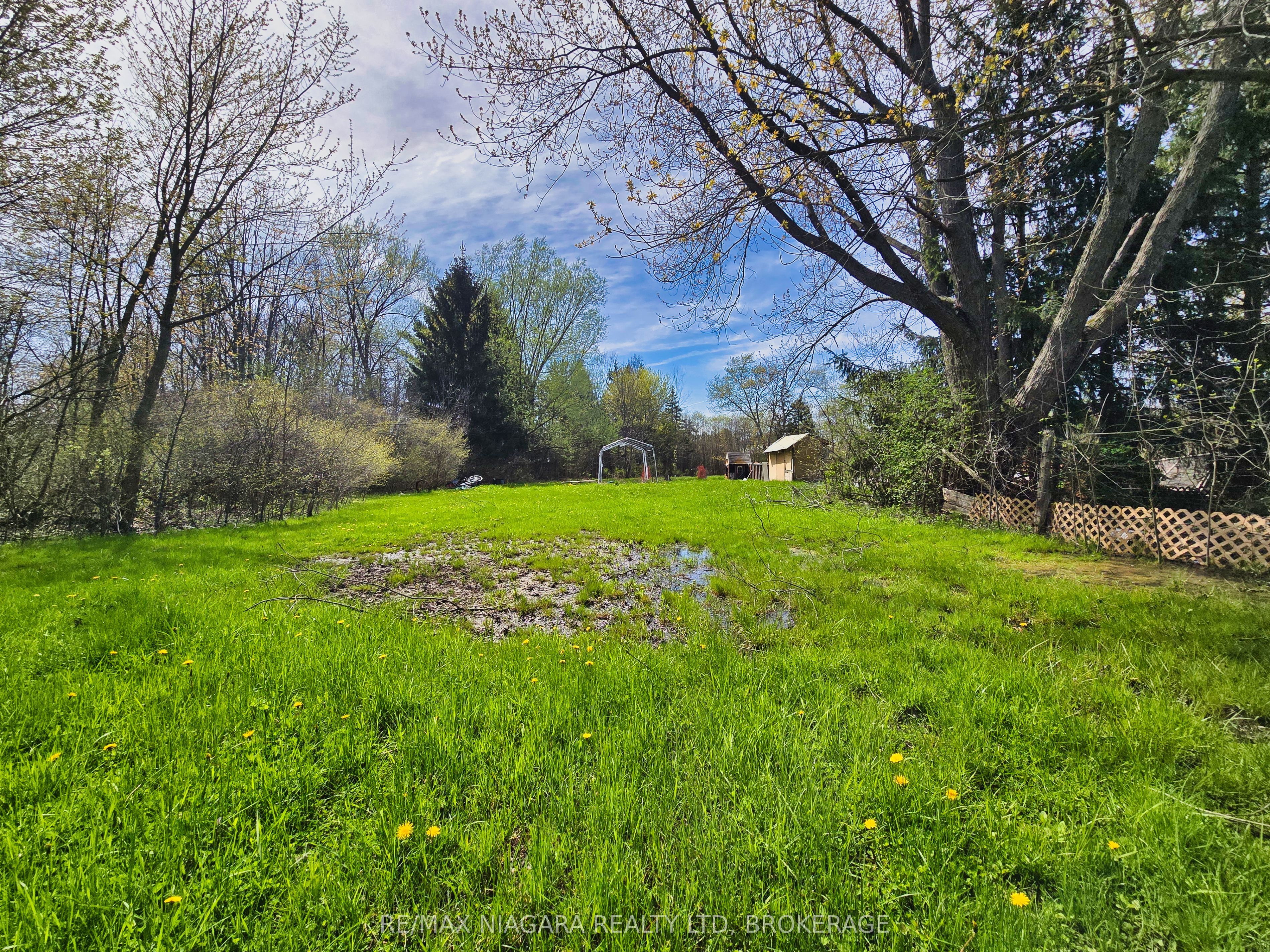 1377 Merrittville Highway