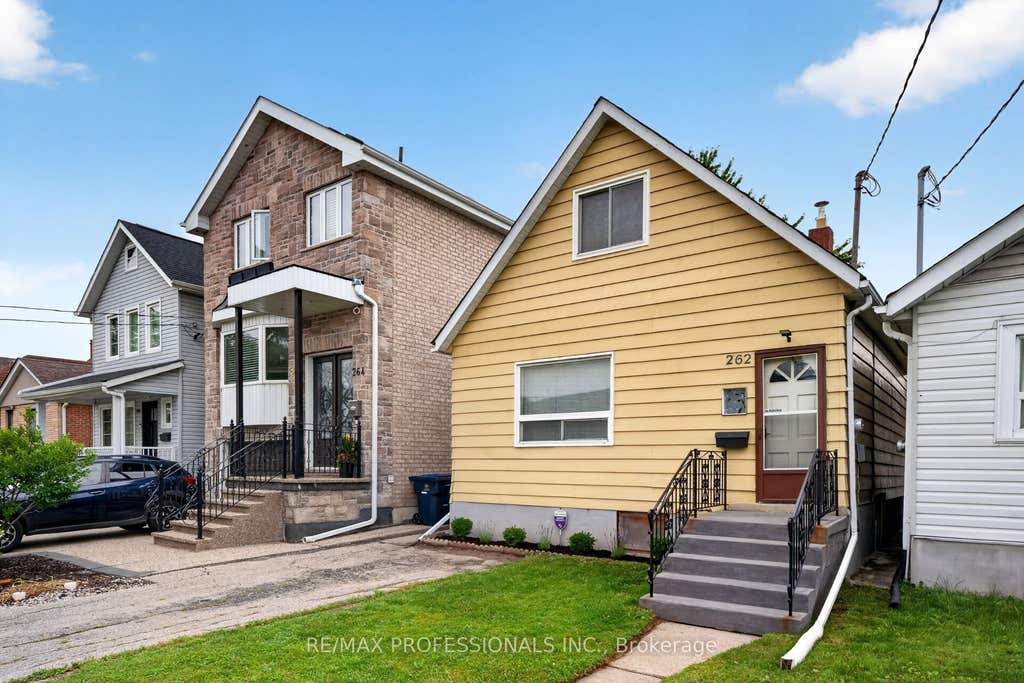 Photo of 262 Melrose Street, Toronto, ON M8Z 1G6 (MLS # W13670212)