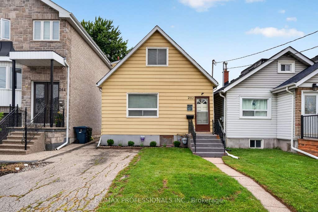 Photo of 262 Melrose Street, Toronto, ON M8Z 1G6 (MLS # W13670212)
